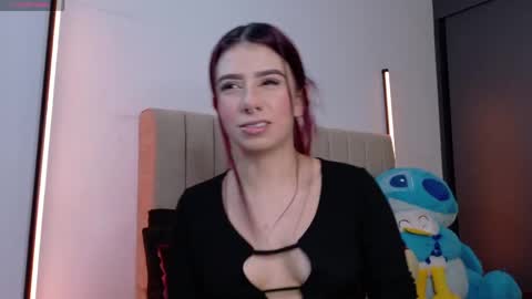 Snapshot of your_rosalie chatting on May 13, 4:43 am your_rosalie online show from May 13, 4:43 am