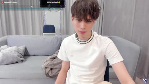 your_shy_guy online show from January 5, 7:07 pm