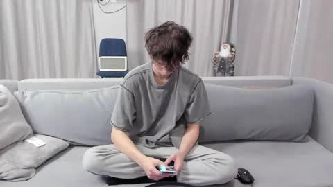 your_shy_guy online show from January 30, 1:53 pm