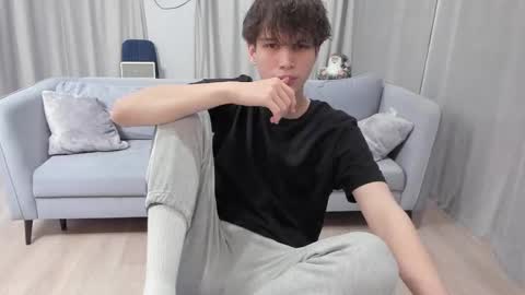 your_shy_guy online show from January 31, 6:25 pm