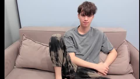 your_shy_guy online show from October 18, 8:42 pm