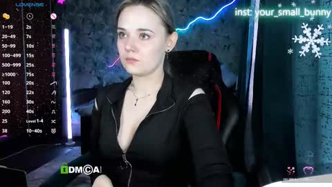 Snapshot of your_small_bunny chatting on February 23, 2:09 am Molly online show from February 23, 2:09 am