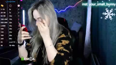 Snapshot of your_small_bunny chatting on February 28, 2:12 am Molly online show from February 28, 2:12 am