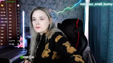 Snapshot of your_small_bunny chatting on March 2, 7:15 am Molly online show from March 2, 7:15 am