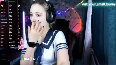 Snapshot of your_small_bunny chatting on March 28, 2:22 am Molly online show from March 28, 2:22 am