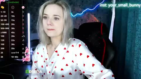 Molly online show from June 1, 2:02 am
