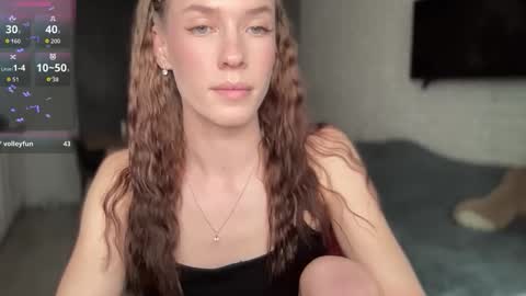 Mia  online show from May 5, 2:25 pm