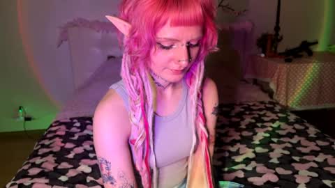 Anya online show from May 31, 8:10 pm