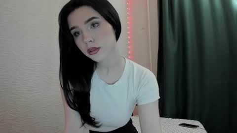 Alice online show from June 18, 8:57 pm