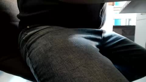 Snapshot of your_tipie chatting on October 13, 6:46 am your_tipie online show from October 13, 6:46 am