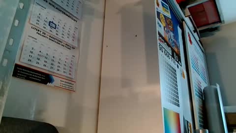 Snapshot of your_tipie chatting on October 27, 10:52 am your_tipie online show from October 27, 10:52 am