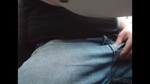 Snapshot of your_tipie chatting on January 15, 11:04 am your_tipie online show from January 15, 11:04 am