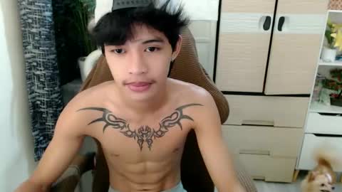 Snapshot of yourasian_eric chatting on March 5, 10:22 am yourasian_eric online show from March 5, 10:22 am