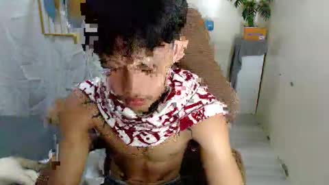 Snapshot of yourasian_eric chatting on May 16, 5:26 am yourasian_eric online show from May 16, 5:26 am