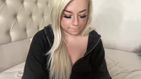 Snapshot of yourbabya chatting on April 4, 9:18 am Alexandria online show from April 4, 9:18 am