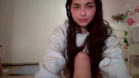 Snapshot of yourbella37 chatting on May 7, 8:47 pm yourbella37 online show from May 7, 8:47 pm