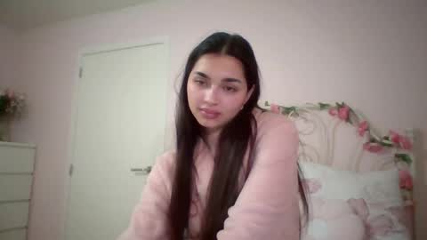 Snapshot of yourbella37 chatting on May 15, 7:54 pm yourbella37 online show from May 15, 7:54 pm