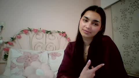 Snapshot of yourbella37 chatting on May 17, 8:27 pm yourbella37 online show from May 17, 8:27 pm