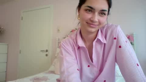 Snapshot of yourbella37 chatting on May 20, 6:58 pm yourbella37 online show from May 20, 6:58 pm