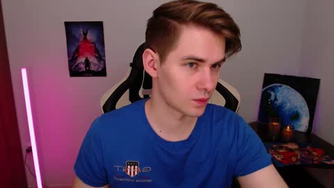 Snapshot of yourbilly chatting on December 9, 1:07 am Billy online show from December 9, 1:07 am