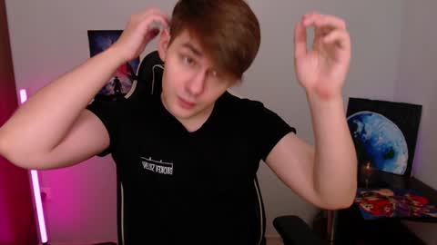 Snapshot of yourbilly chatting on December 12, 2:37 am Billy online show from December 12, 2:37 am