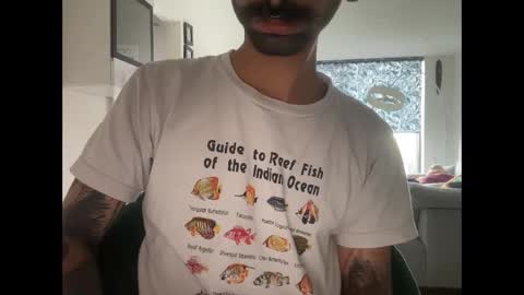 Snapshot of yourboo25 chatting on September 12, 10:04 am yourboo25 online show from September 12, 10:04 am