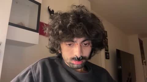 Snapshot of yourboo25 chatting on February 6, 6:11 pm yourboo25 online show from February 6, 6:11 pm