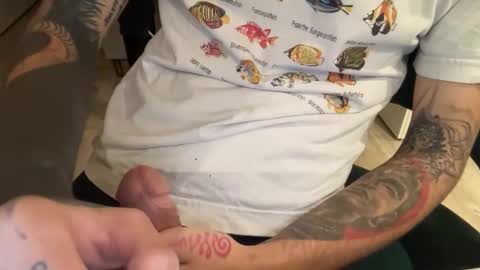 Snapshot of yourboo25 chatting on February 8, 4:38 am yourboo25 online show from February 8, 4:38 am