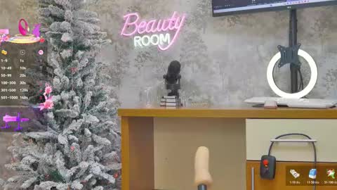 Anna online show from December 4, 8:06 pm