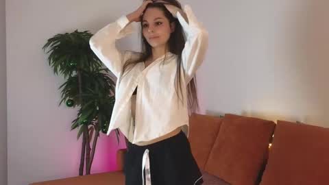 Snapshot of yourcandycrush chatting on January 12, 4:31 am Caroline online show from January 12, 4:31 am