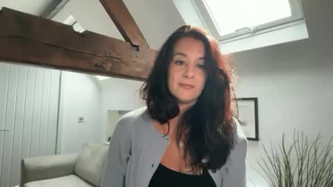 Cassie online show from June 7, 4:00 pm