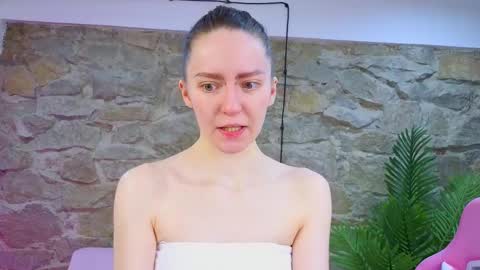 yourcutefoxy online show from February 5, 3:22 am