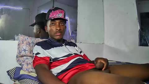 Yourdaddy2005 online show from March 5, 11:28 am