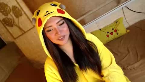 JEN  online show from February 21, 12:39 pm