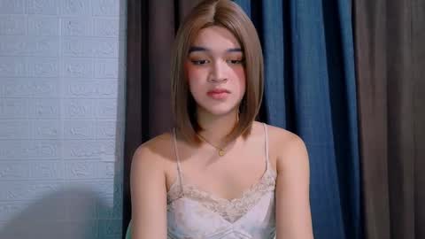 Snapshot of yourdirtygirlxoxo chatting on February 24, 3:32 pm yourdirtygirlxoxo online show from February 24, 3:32 pm