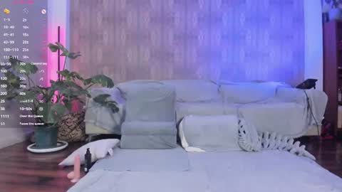 Mary online show from July 4, 9:59 am