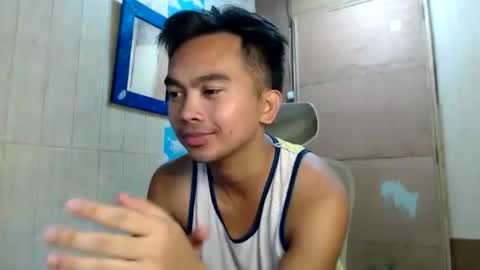 Snapshot of yourfantasyboyjr chatting on April 6, 1:56 pm i am your dream boy JR online show from April 6, 1:56 pm