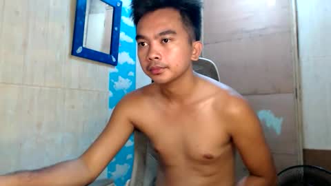 Snapshot of yourfantasyboyjr chatting on April 8, 3:34 pm i am your dream boy JR online show from April 8, 3:34 pm