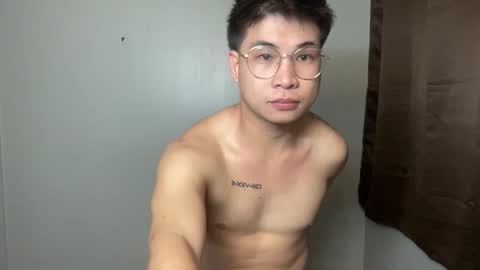 yourfantasyyy_ online show from March 2, 1:49 pm