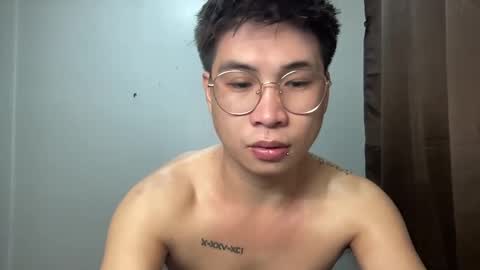 yourfantasyyy_ online show from March 7, 9:29 am