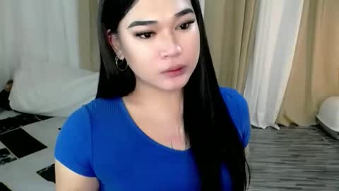 yourfantasyyy_ online show from October 5, 7:23 pm