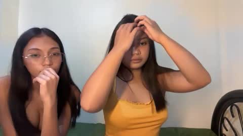 yourfantasyyy_ online show from May 15, 9:00 pm