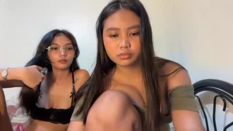 yourfantasyyy_ online show from June 17, 10:39 am