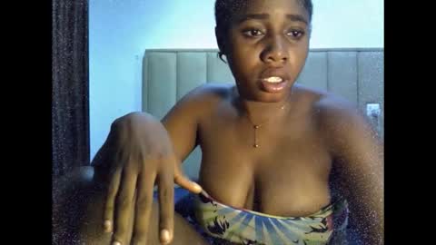 favcamgirl online show from September 12, 1:44 pm