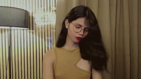 Vivian online show from October 27, 11:36 am