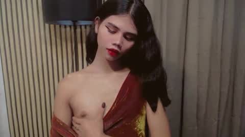 Vivian online show from November 18, 7:29 pm