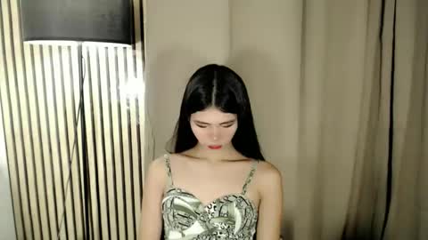 Vivian online show from December 15, 7:18 pm