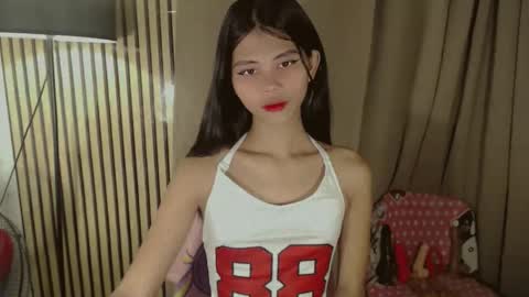 Vivian online show from February 8, 8:34 pm