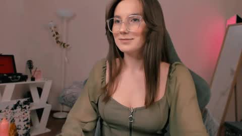 Chloe online show from February 5, 8:35 pm