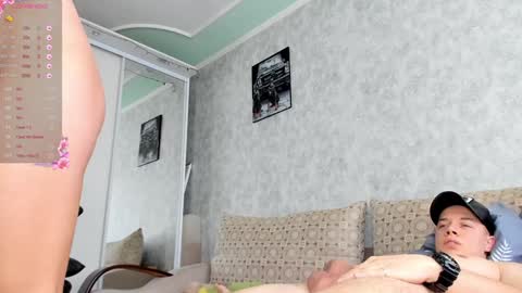 yourgirl_044 online show from January 15, 11:00 am